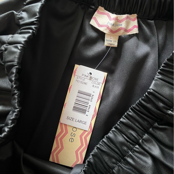 Vegan Leather Skirt - Brand New With Tags - Picture 2 of 3